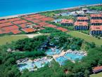 Das im Jahr 2012 komplett modernisierte Güral Premier Belek verfügt über 34 Tennis Sandplätze und einen Aquapark, der 15.000 m² groß ist. 
