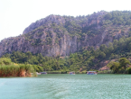 Die Motorboote benötigen etwa 35 Min.von Dalyan zum Strand. Die Fahrt ist keinesfalls langweilig, im Gegenteil ein Genuss
